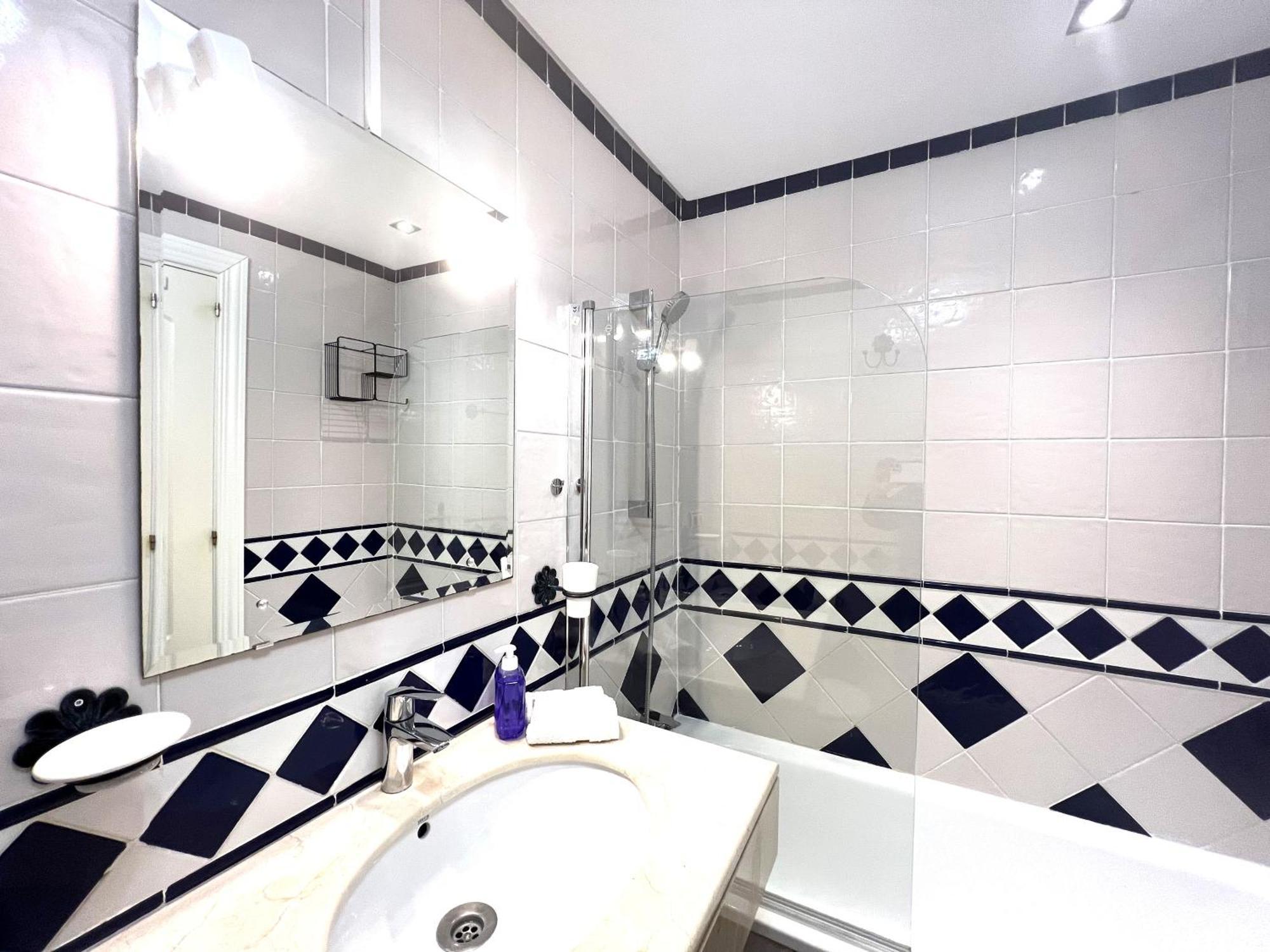 Stylish Townhouse In Beachfront Complex Μαρμπέλλα Εξωτερικό φωτογραφία