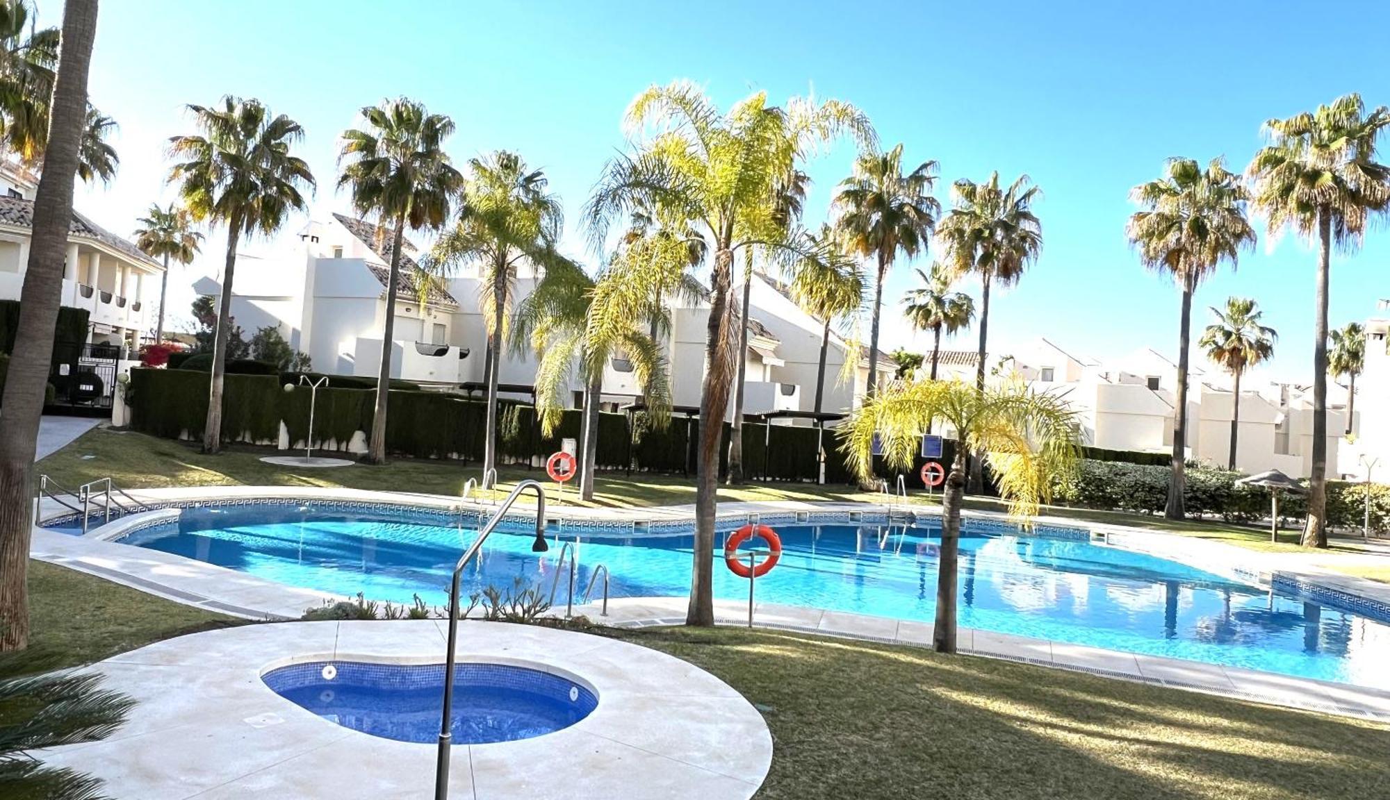 Stylish Townhouse In Beachfront Complex Μαρμπέλλα Εξωτερικό φωτογραφία