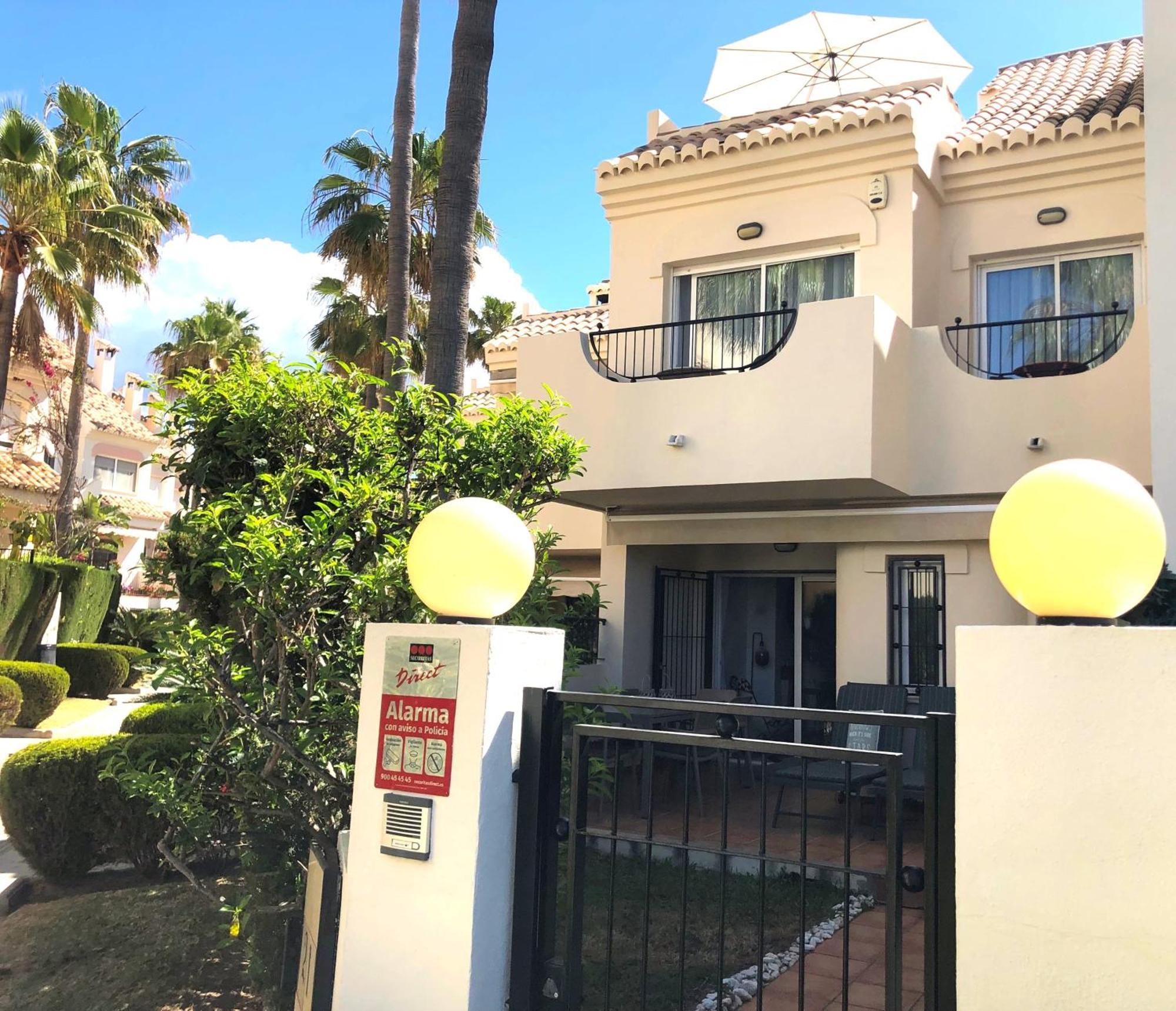 Stylish Townhouse In Beachfront Complex Μαρμπέλλα Εξωτερικό φωτογραφία