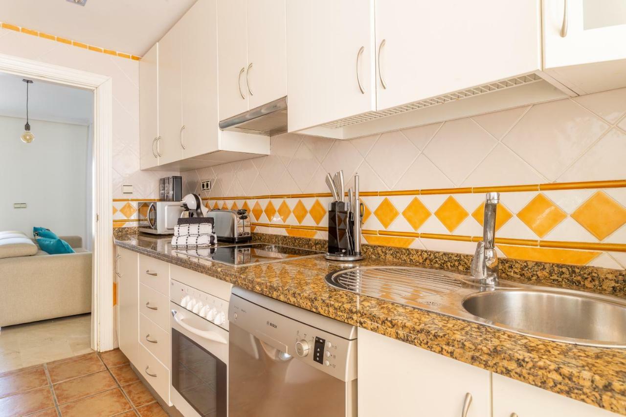 Stylish Townhouse In Beachfront Complex Μαρμπέλλα Εξωτερικό φωτογραφία